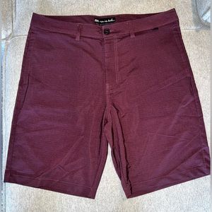 NWT Travis Mathew 36 Loreto Short Par 4 Maroon